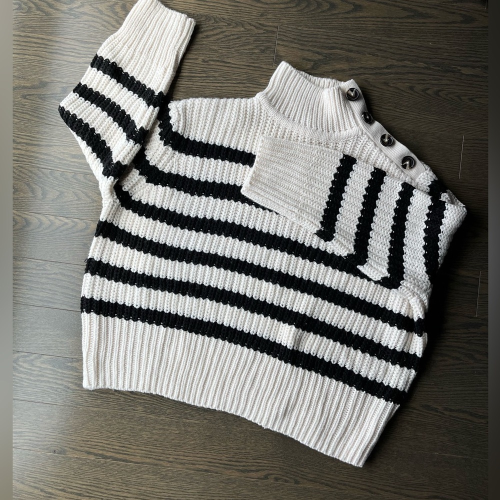 Zara cream and black striped oversized sweater size Small